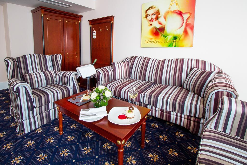 A Hoteli - Hotel Sloboda Šabac 객실 사진